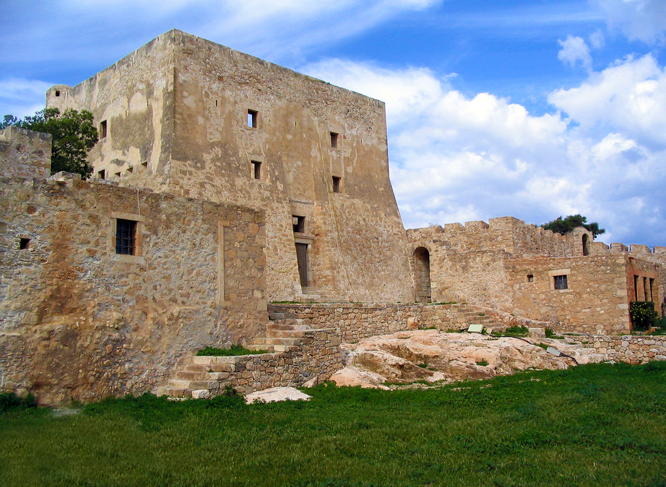 Résultat de recherche d'images pour "forteresse de kazarma de sitia"